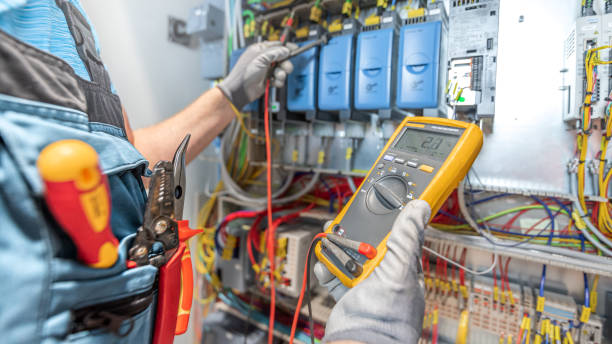 Best Affordable Emergency Electrician  in Cave City, AR